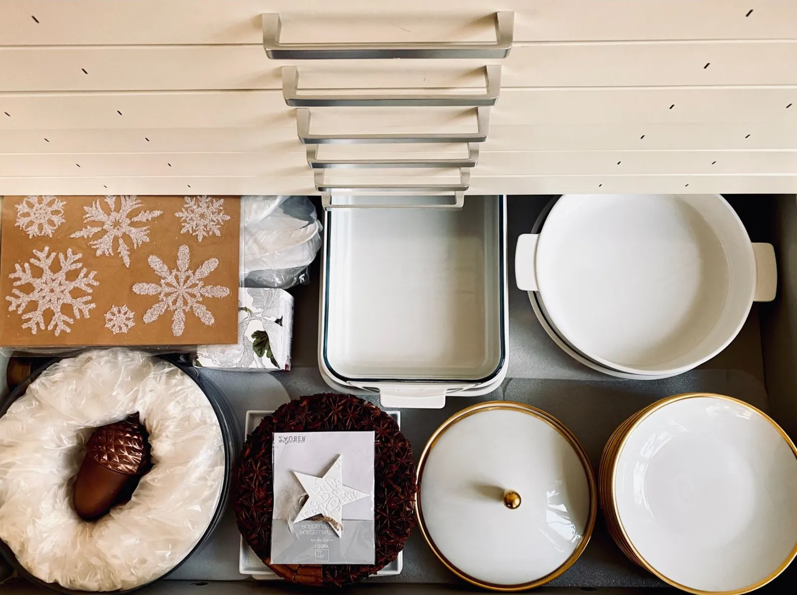 lid organizer kitchen drawer