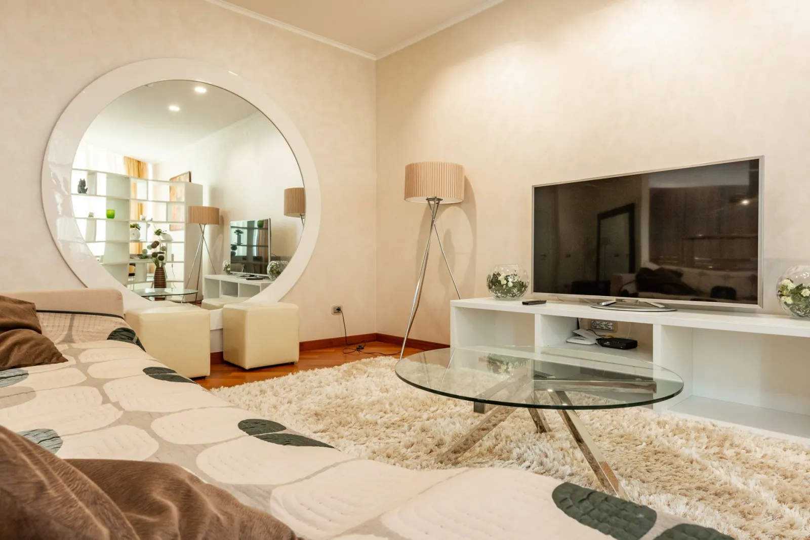 TV Stands for Flat Screens: How to Choose the Right Fit