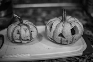 Halloween kitchen decorations