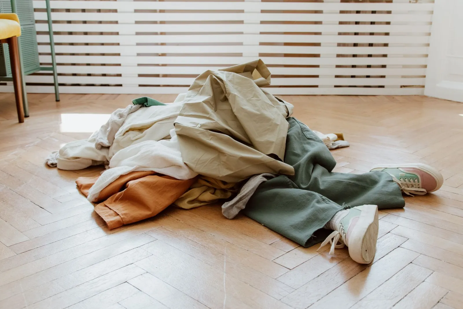 messy living room cleanup